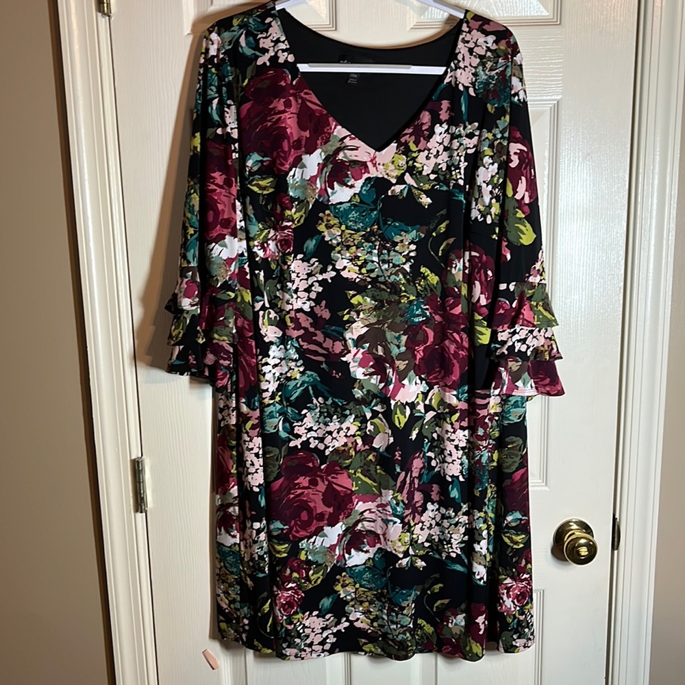 Connected floral shift dress with bell sleeves